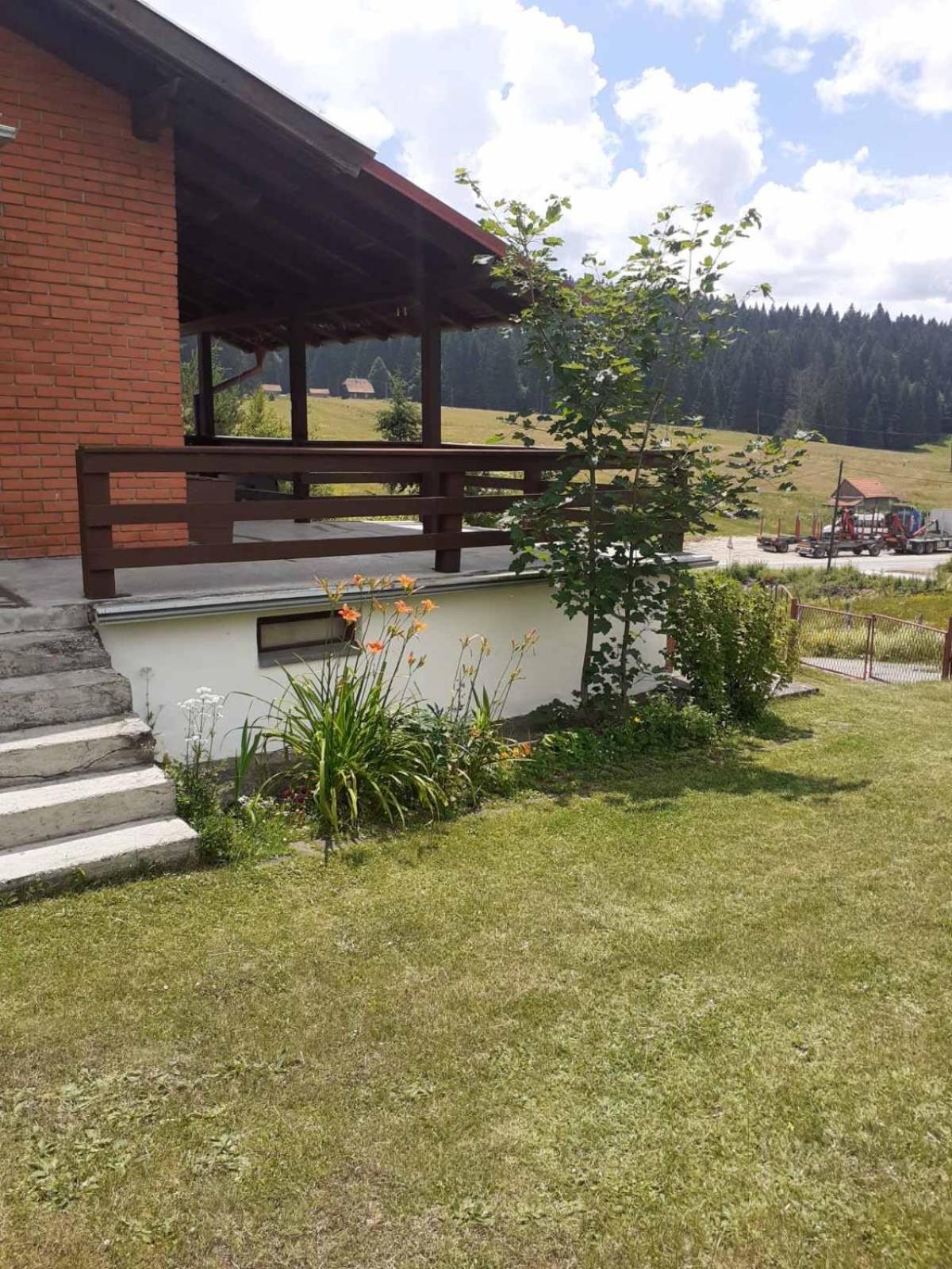 Mountain House-planinska Vikendica Ferienhaus *